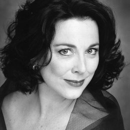 Roxane_Hislop_Portrait_-_Lexus_Song_Quest_2020.original.jpg